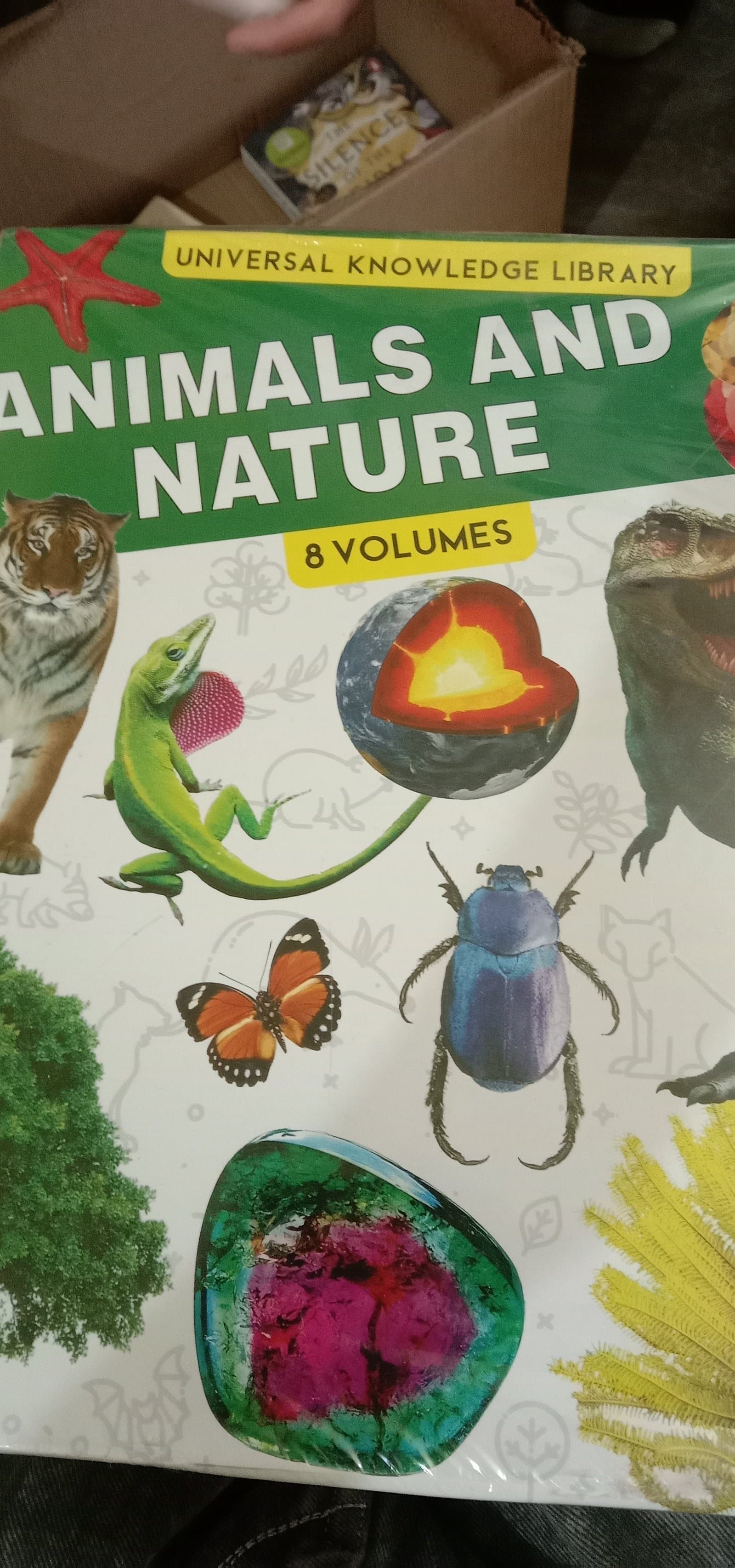 Cover of animals and nature ( set of 8 books 📚 )