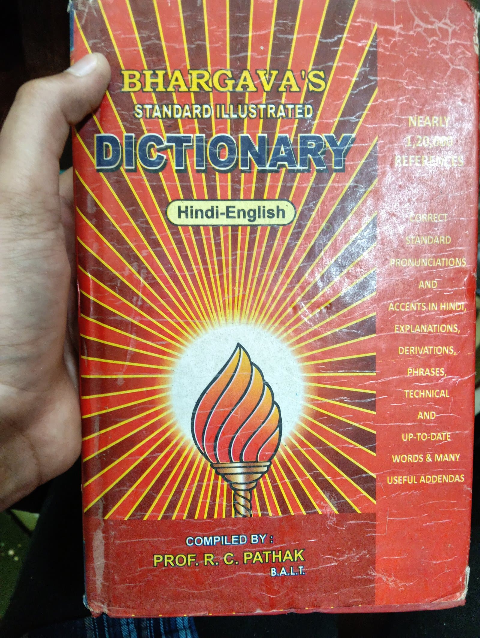 Cover of Dictionary Hindi English