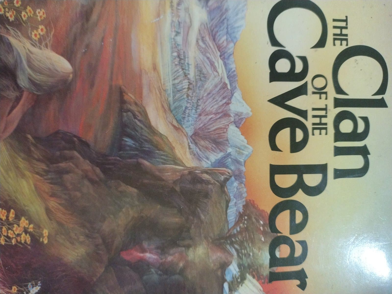 Cover of THE CLAN OF THE CAVE BEAR 🐻🐨